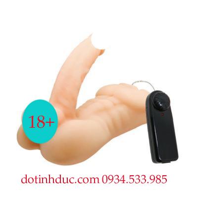 Dương vật giả có rung gắn thân người đàn ông